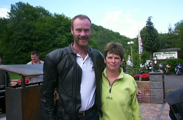 Tanya + Derek Wamstall (GB)